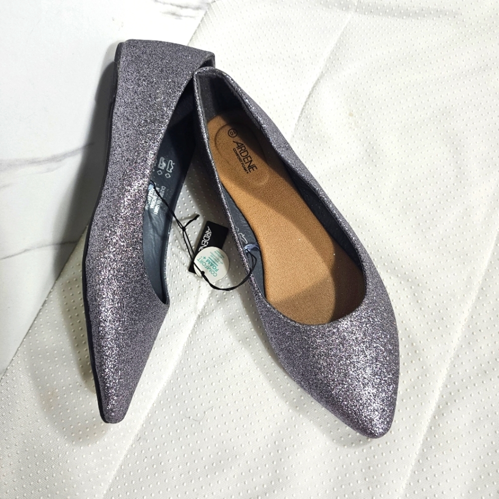 2/20 Ardene Pewter Glitter Pointy Flats- NWT